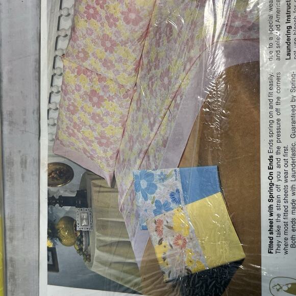 Vintage Wondercale Springmaid 2pc Sheet Set French Flowers Yellow Flat Fitted - Picture 10 of 14